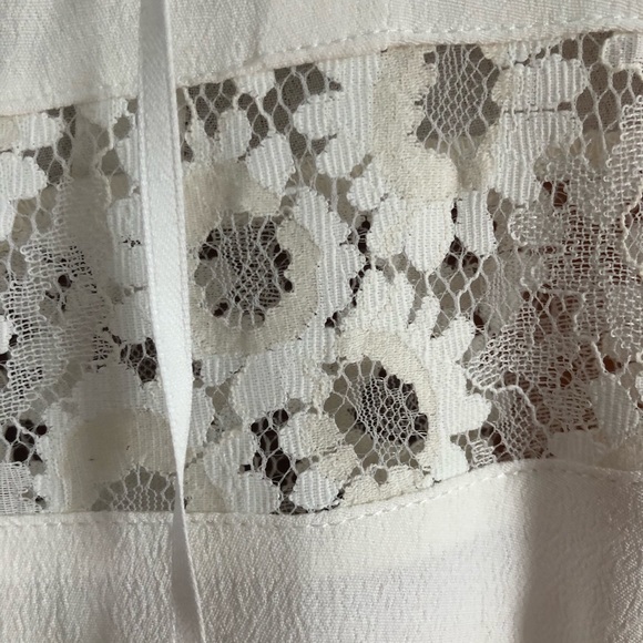 RARE FIND! FL&L White Lace Dress - Picture 4 of 6